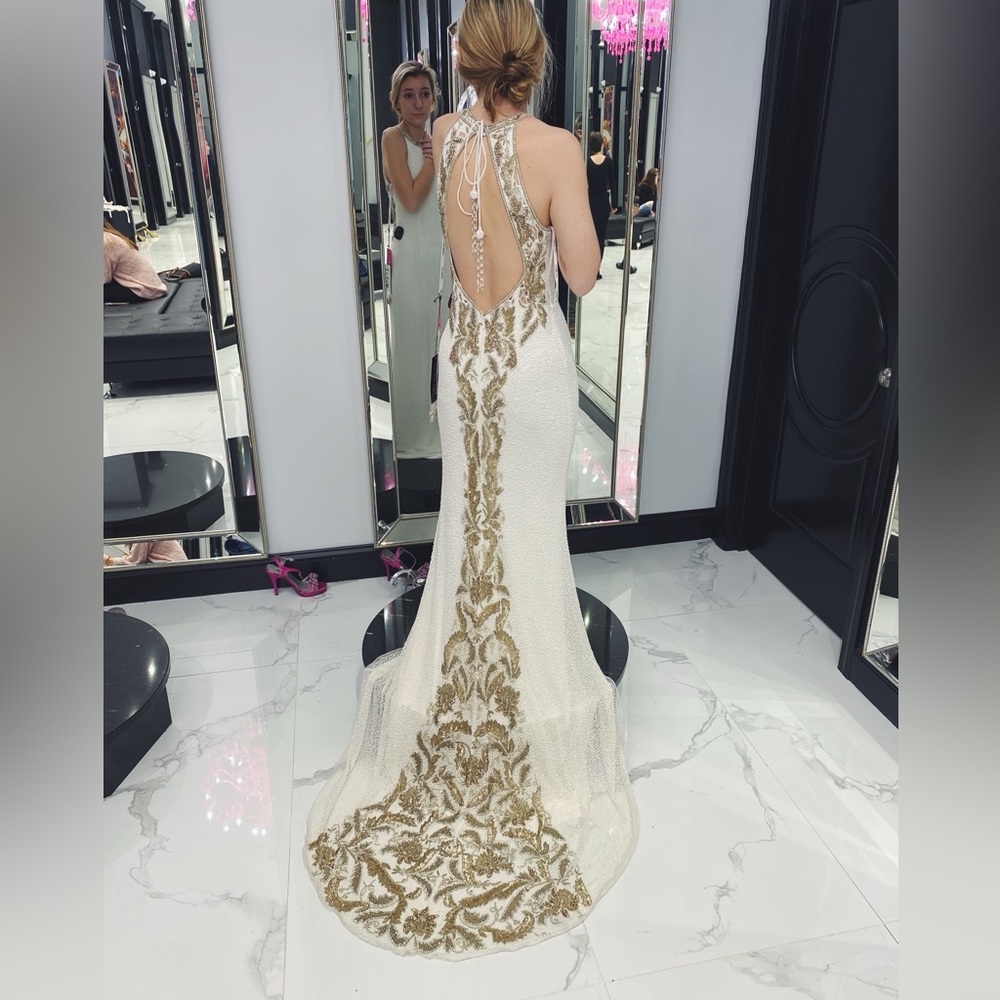 Prom Dress - Picture 1 of 5